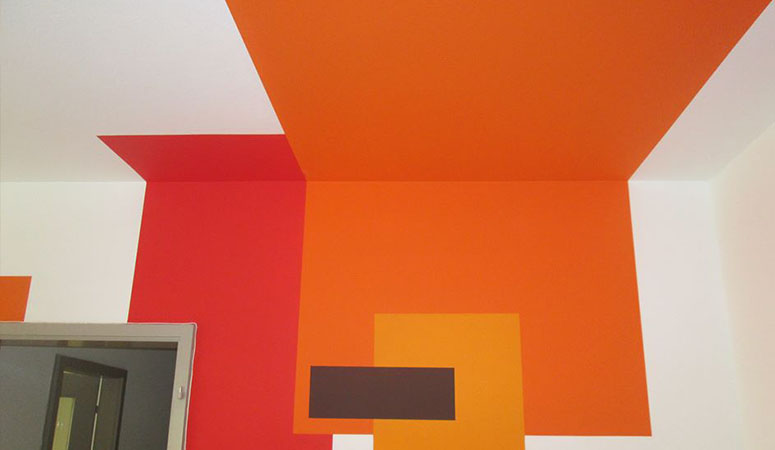 Stanza con forme geometriche 2